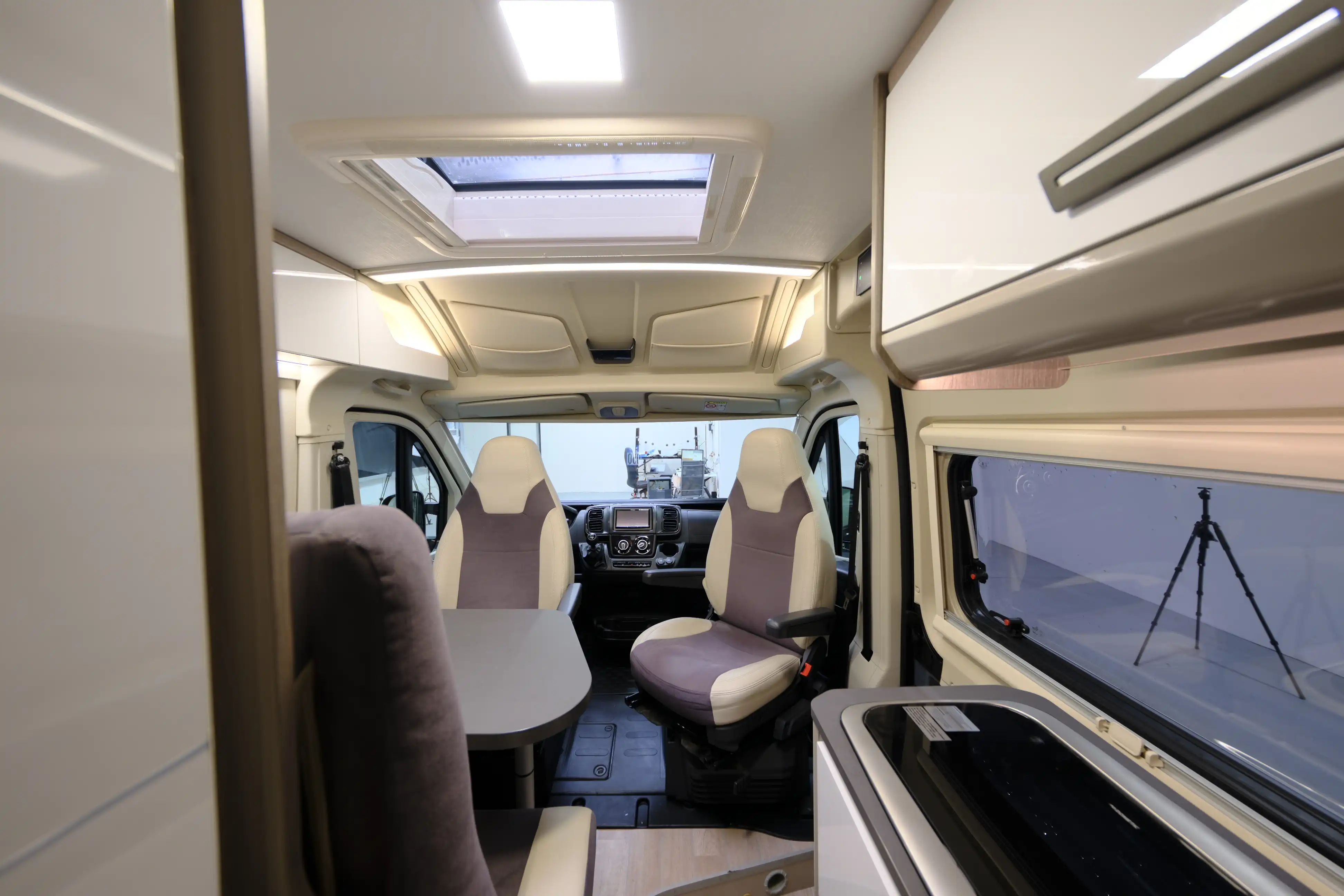 CHALLENGER V 217 VIP Road-Edition - Ansicht 10